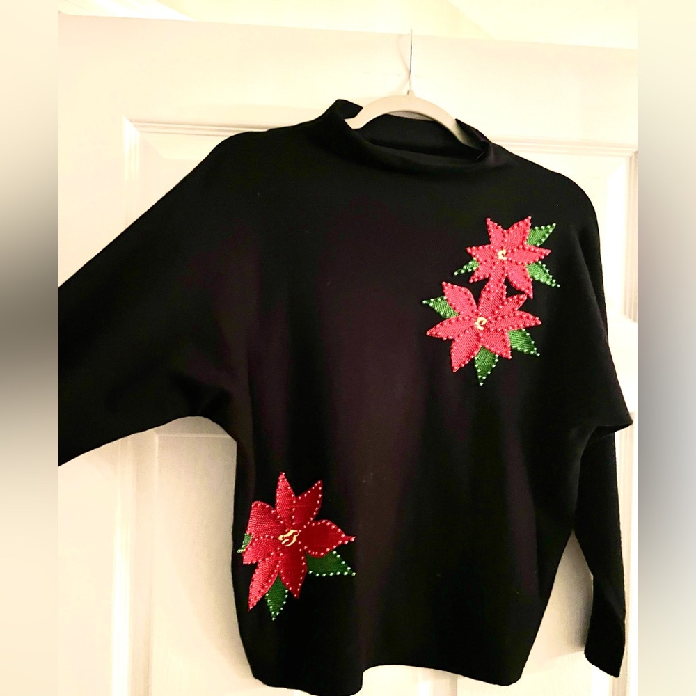 NEW Aaeda Holiday Poinsettia Beaded Floral Embellished Black Sweater. Sz Small.